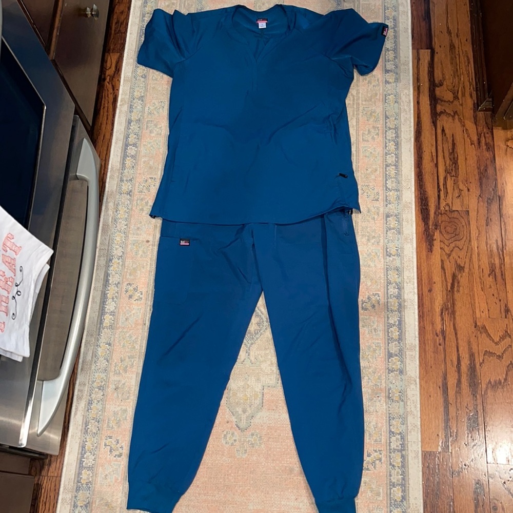 Koilite scrubs